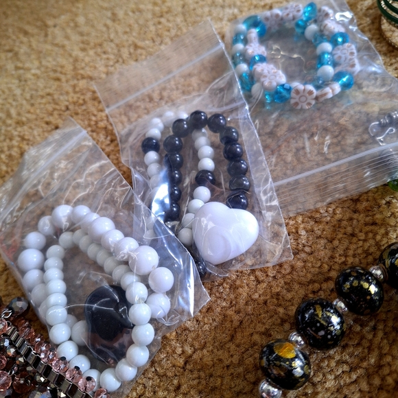 FREE GIFT/GIFTS IN EVERY PURCHASE!! - Picture 11 of 14